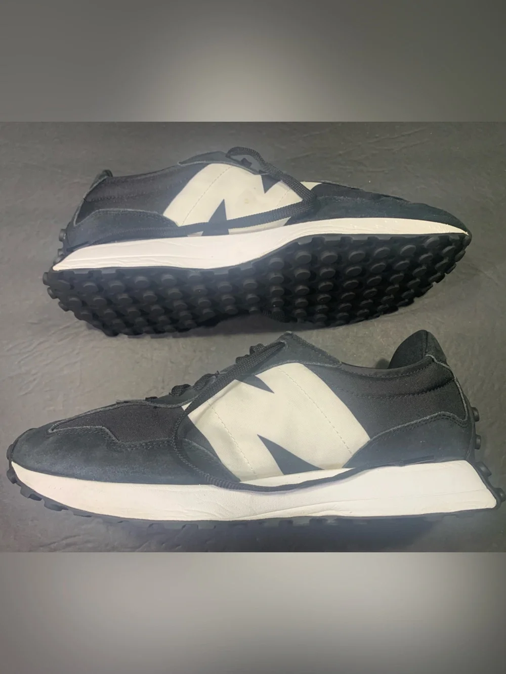 New Balance 327 Men’s Black White Sneakers Shoe Size-13